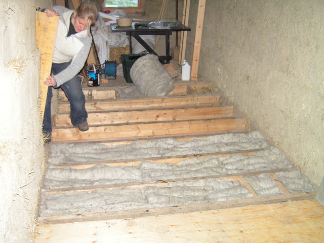 sheeps wool insulation in the floor