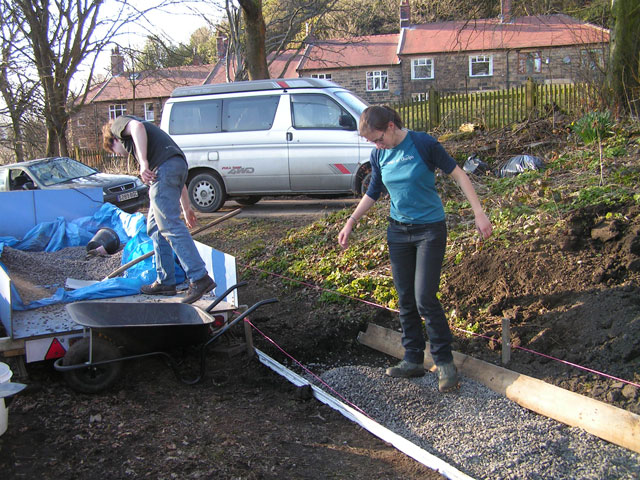 laying the first gravel