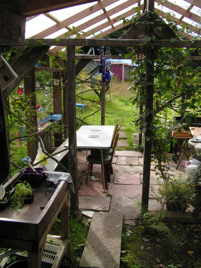 Outdoor kitchen