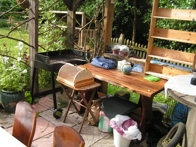 Outdoor kitchen