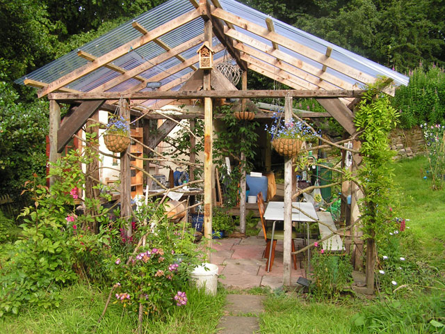 Outdoor kitchen